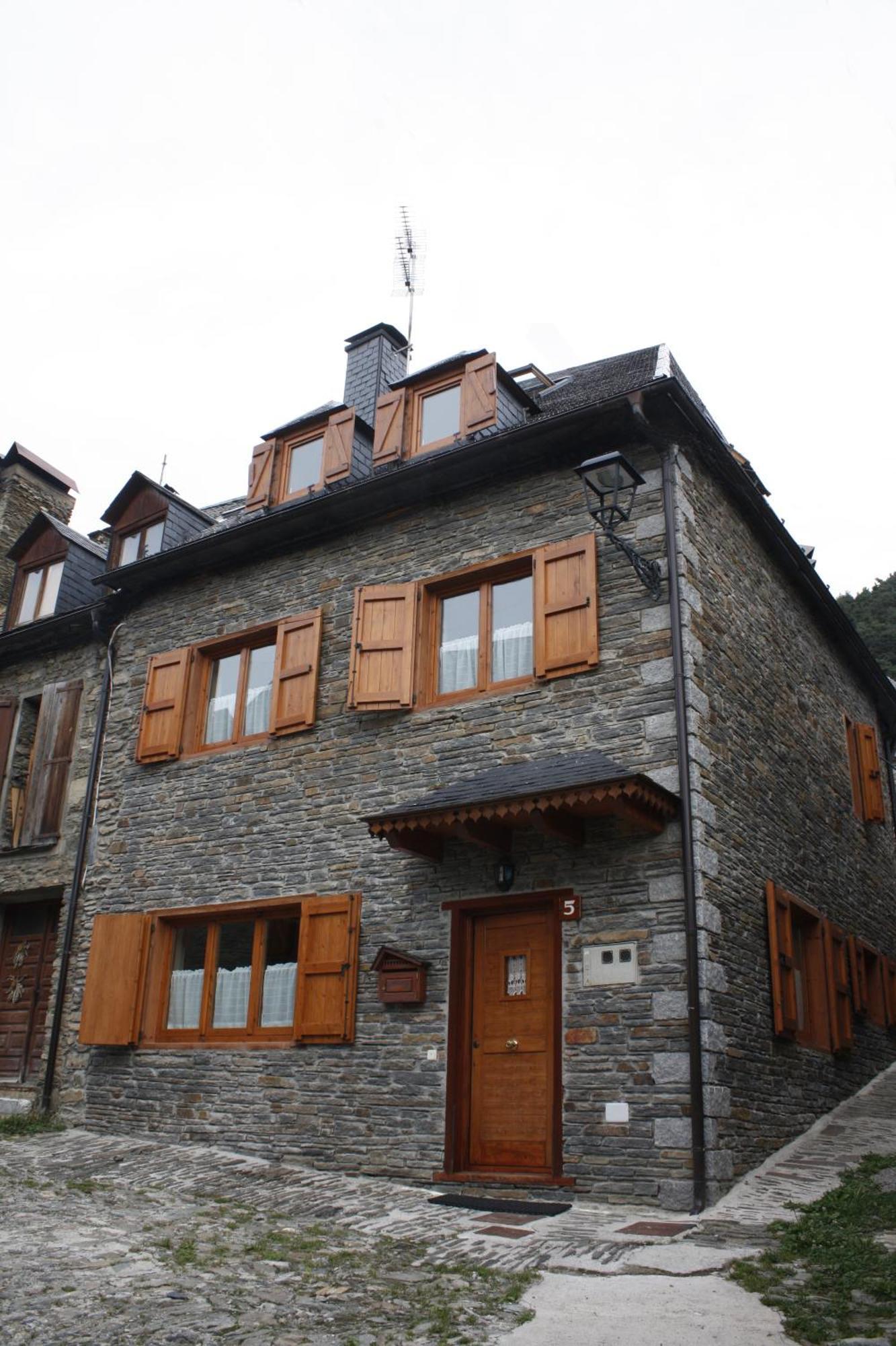 Apartamentos Valle De Aran Mont Eksteriør billede